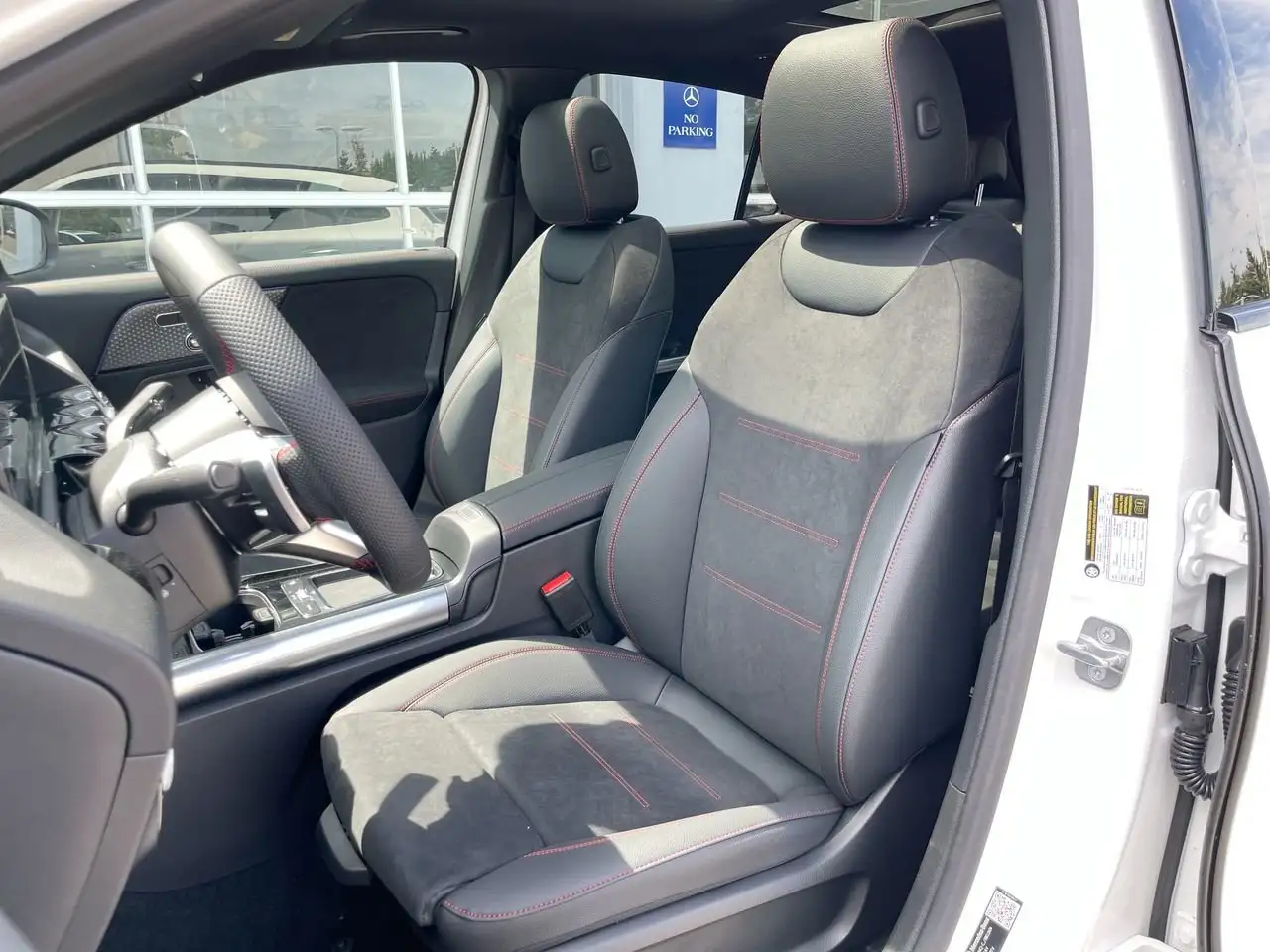 Mercedes-Benz GLA photo Mercedes-Benz GLA