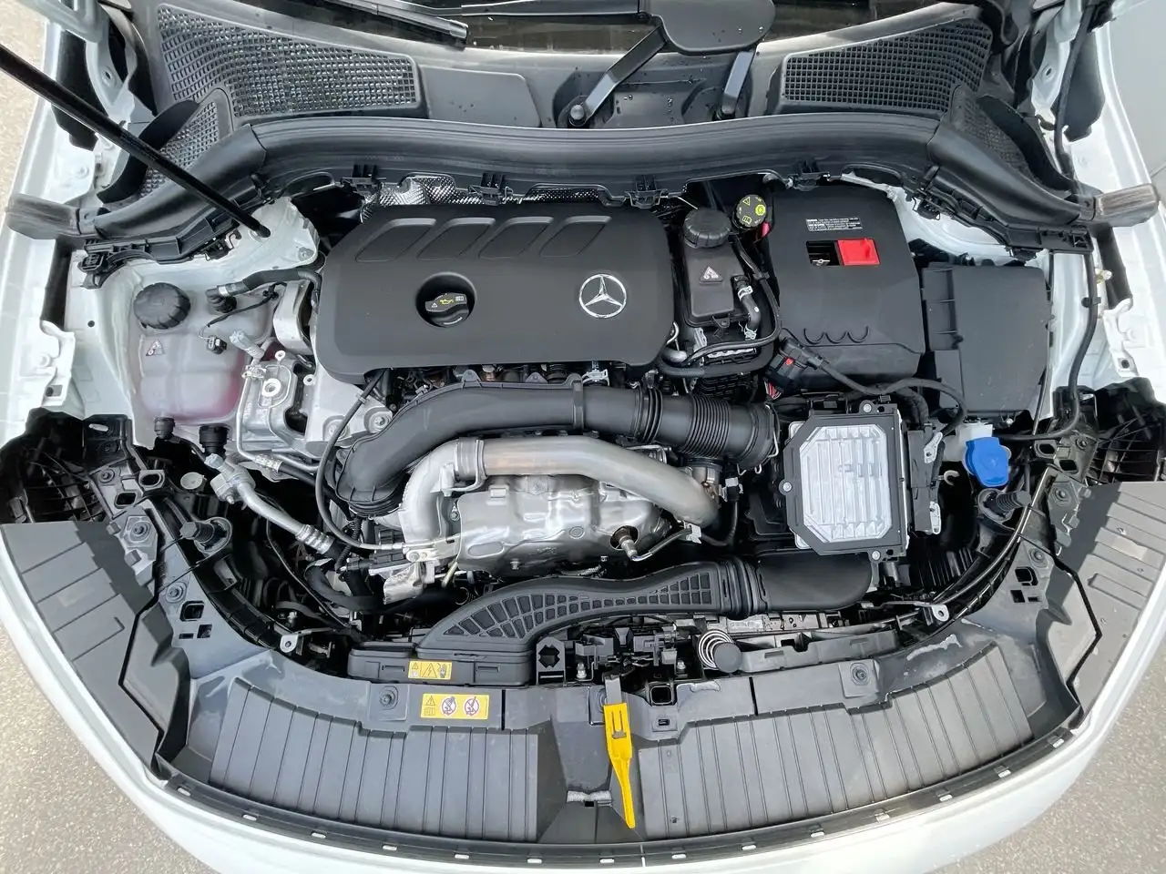 Mercedes-Benz GLA photo Mercedes-Benz GLA