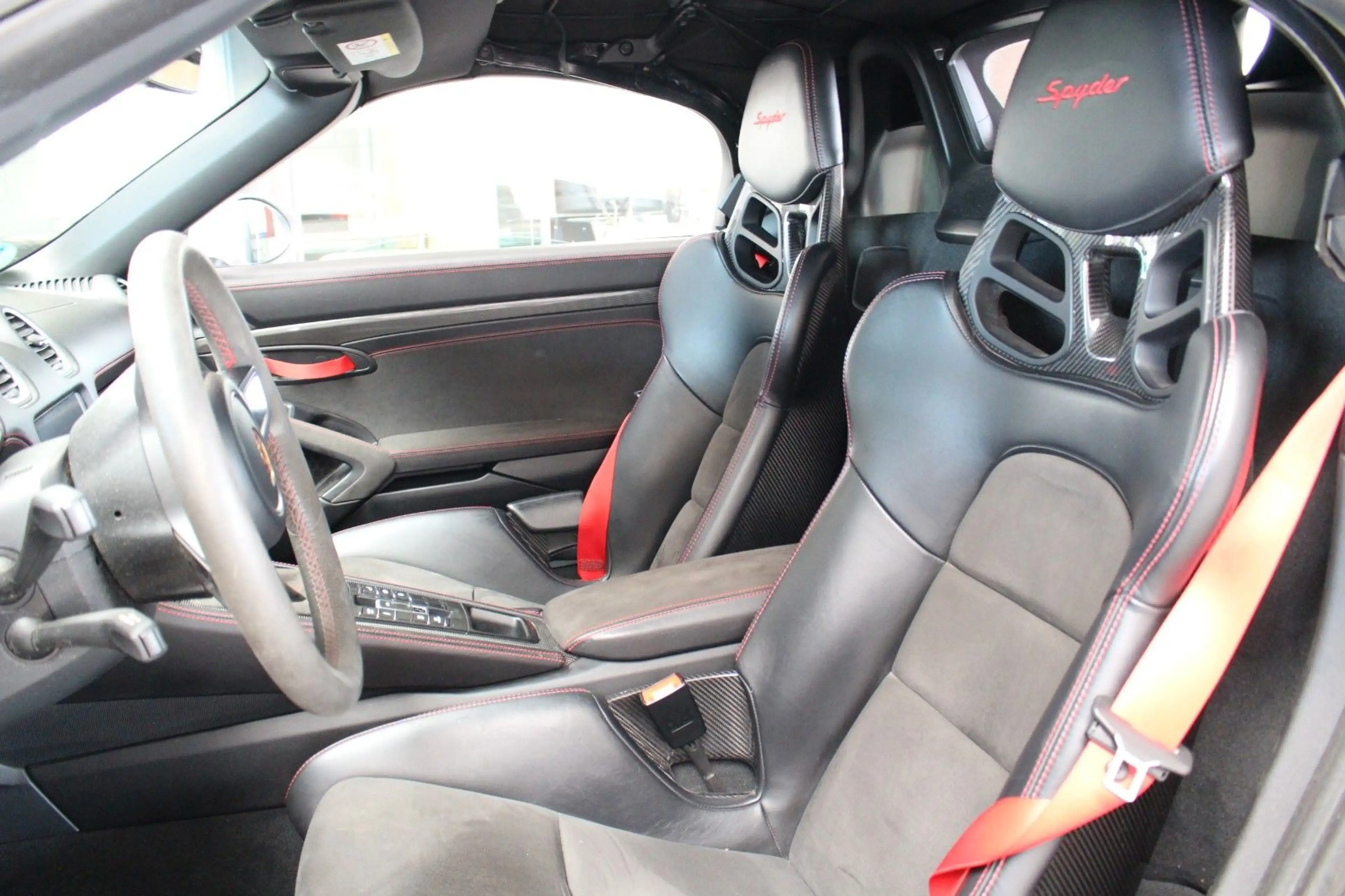 Porsche Boxster Spyder/ Schalter/GT-Silber/Carbonsitze — photo 9