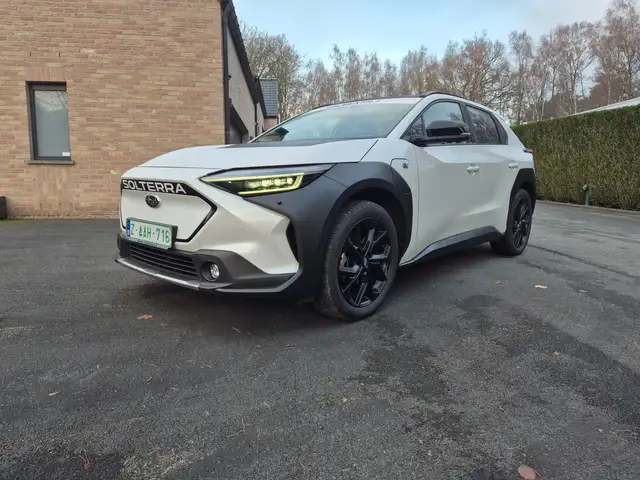 Subaru Solterra Solterra 71.4 kWh AWD Sky Package