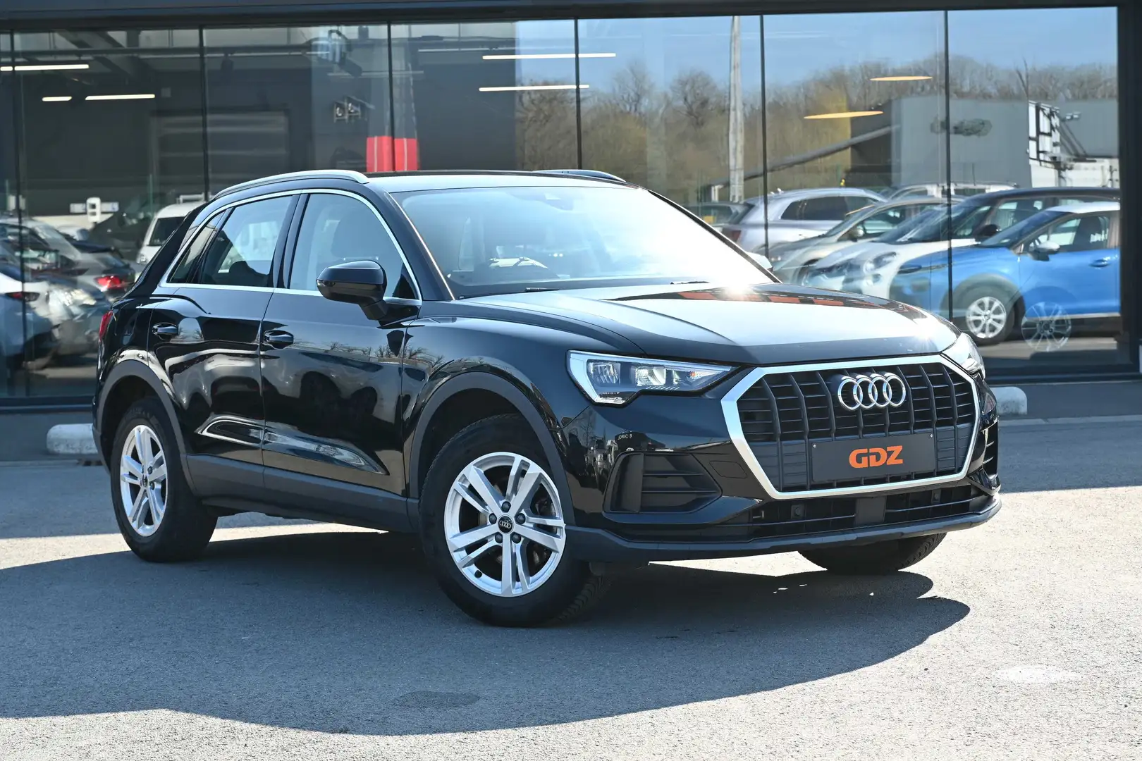 Audi Q3 35 TDi Business Edition S-Tronic Noir - 2
