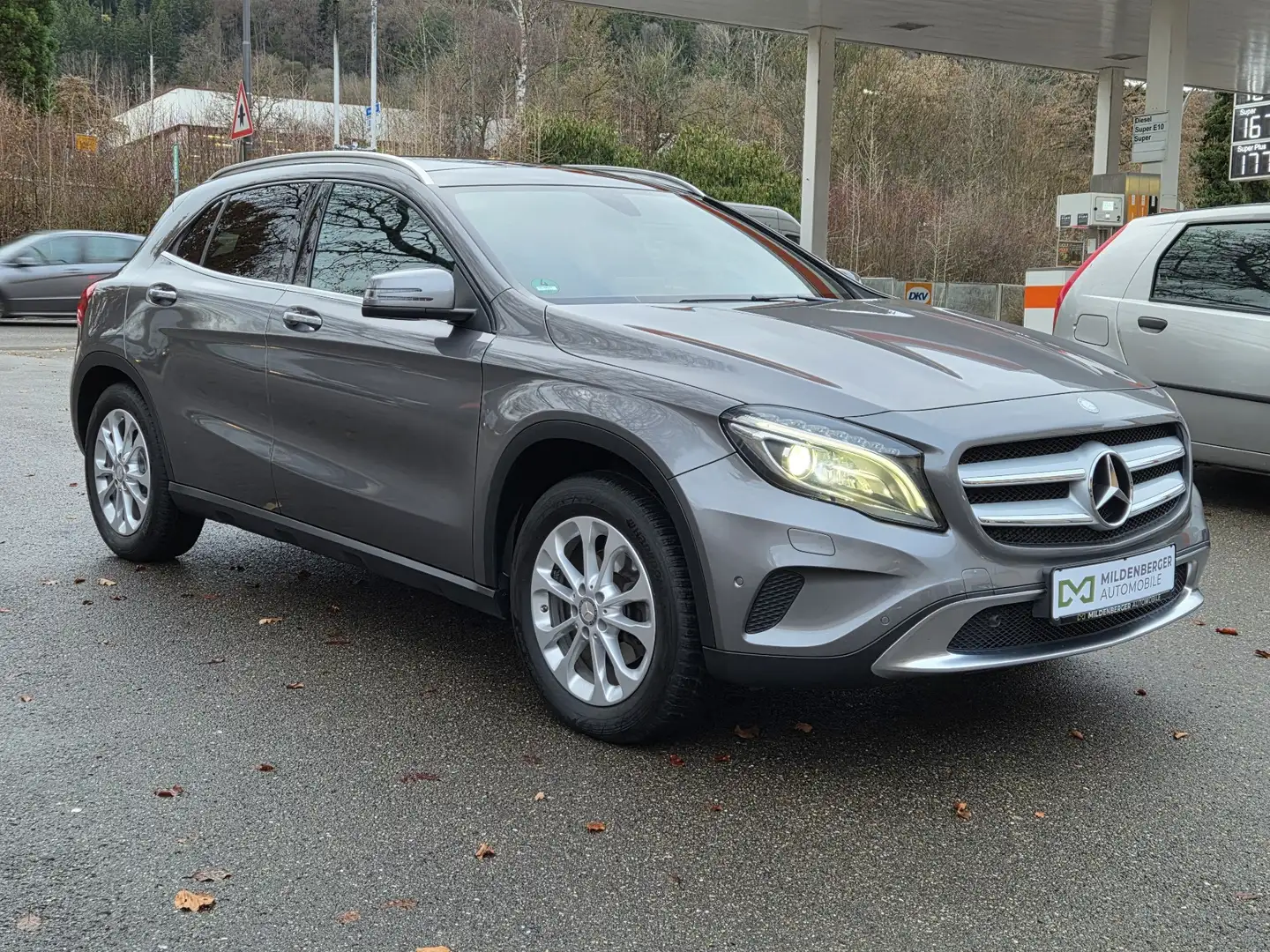 Mercedes-Benz GLA 220 GLA 220 d 4Matic Score (156.905) Grau - 2