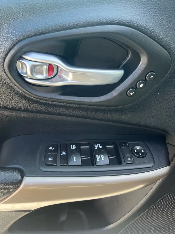 Jeep Cherokee снимка Jeep Cherokee
