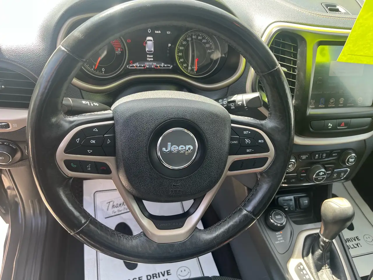 Jeep Cherokee снимка Jeep Cherokee