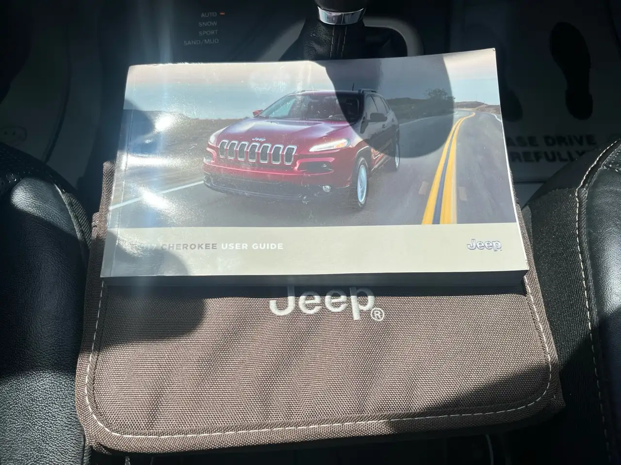 Jeep Cherokee снимка Jeep Cherokee