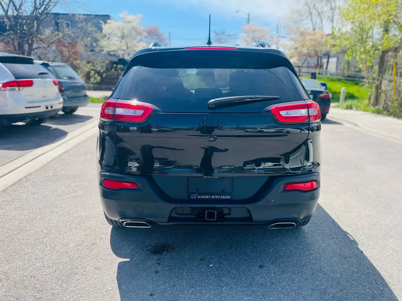 Jeep Cherokee снимка Jeep Cherokee