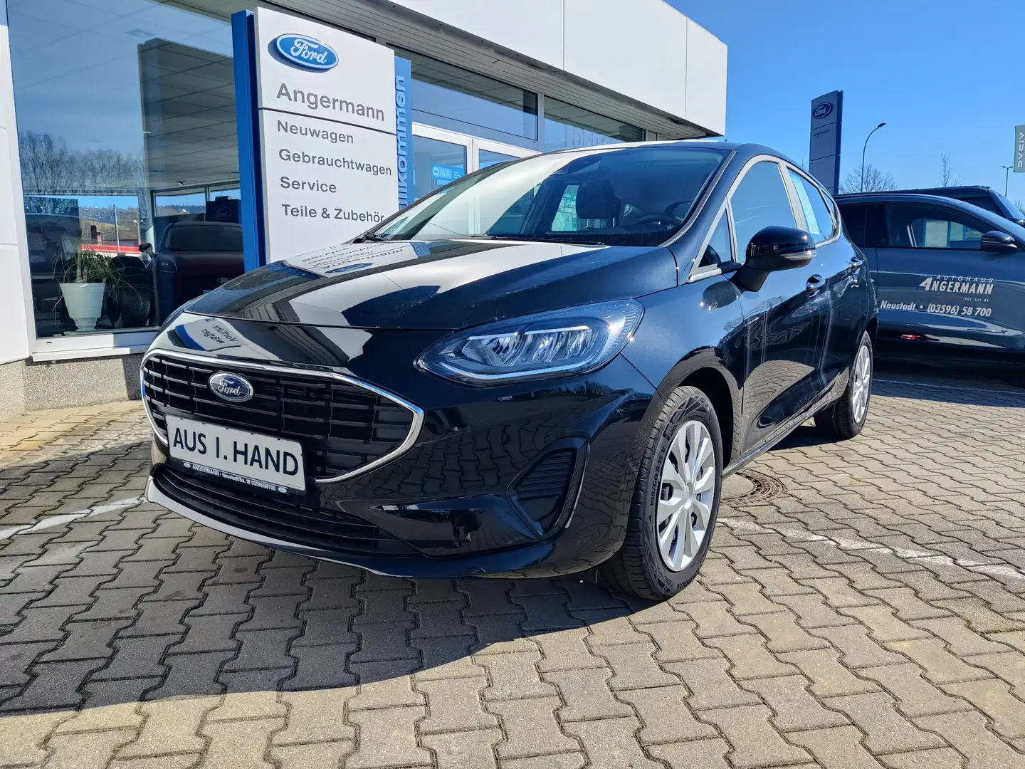 Ford Fiesta Cool & Connect Schwarz - 1