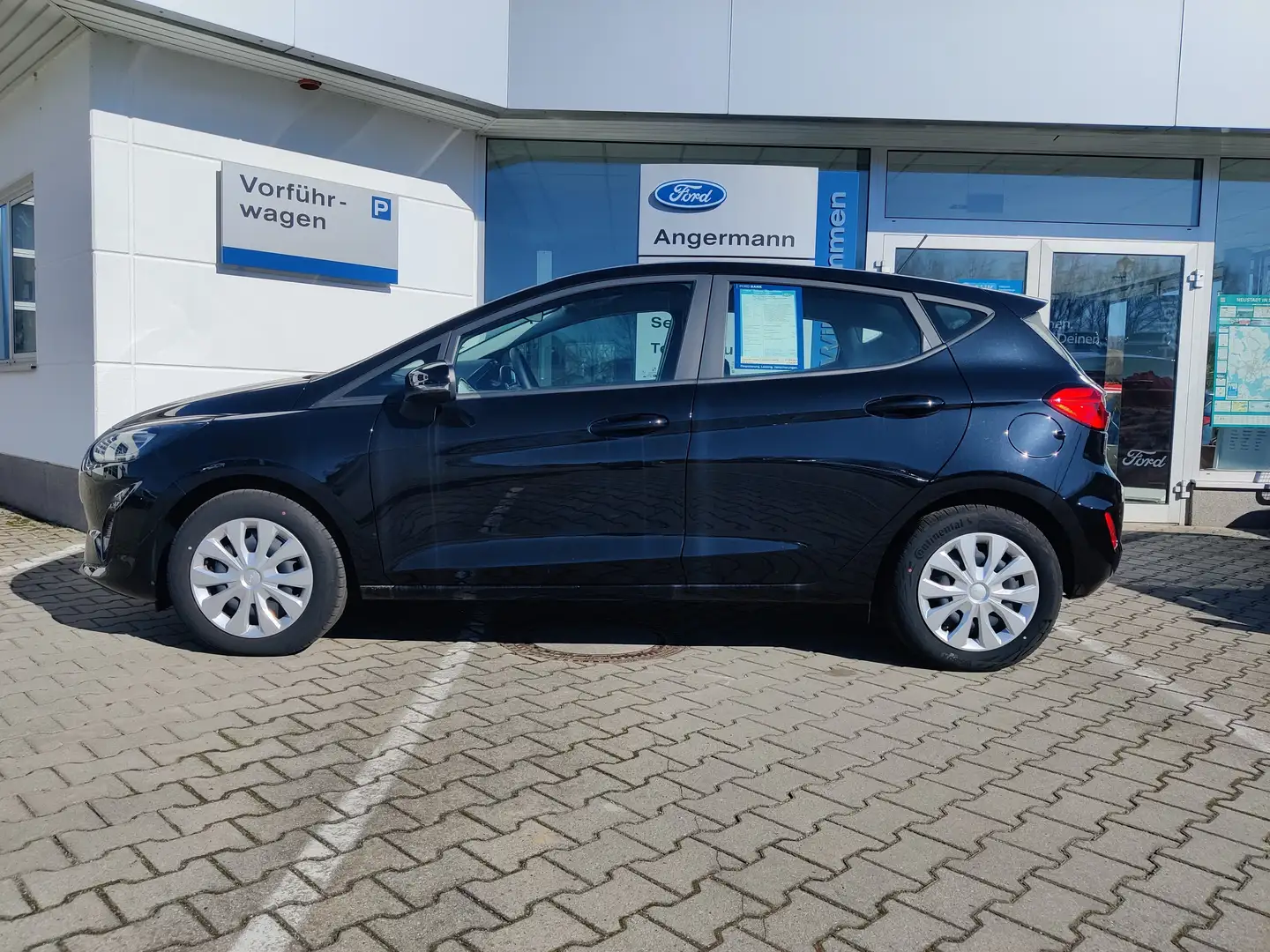 Ford Fiesta Cool & Connect Schwarz - 2