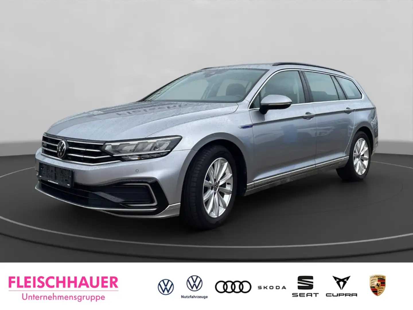 Volkswagen Passat Variant GTE Business Premium Navi TravelAss RFK Massage LE Silber - 1