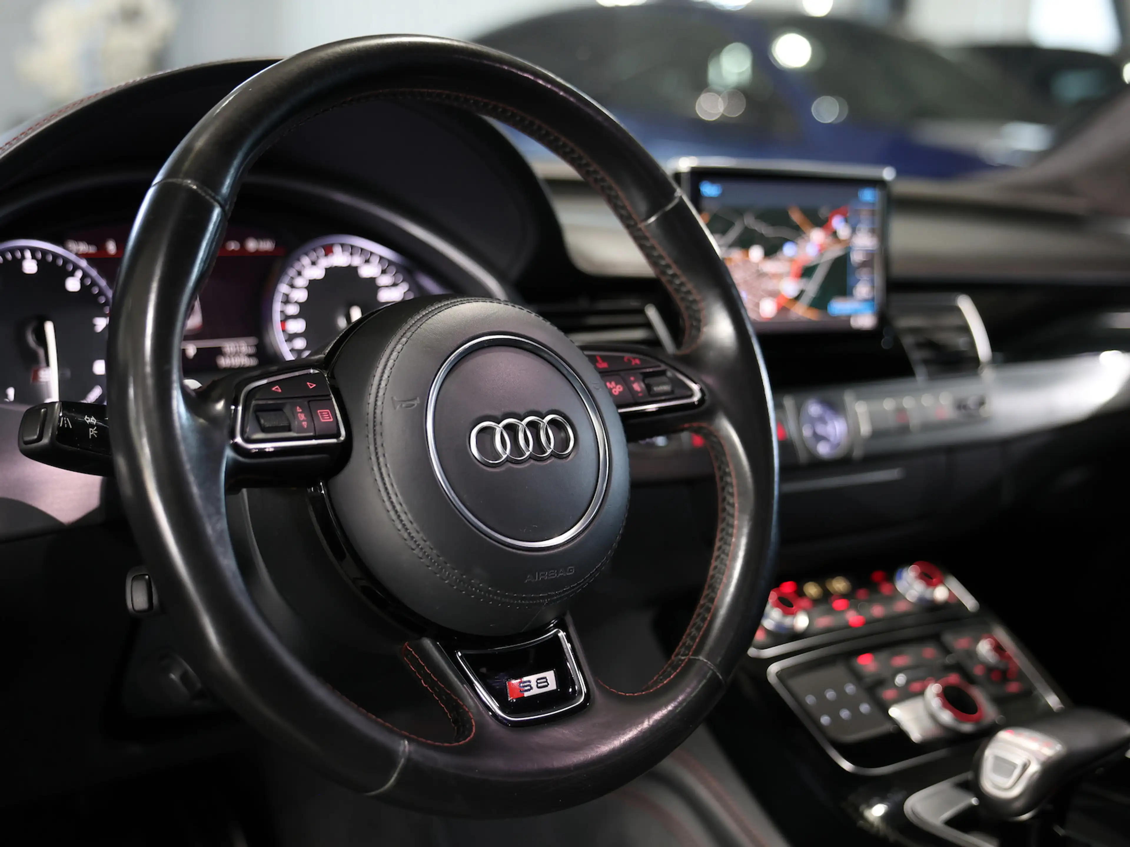Audi S8 PLUS 4.0 TFSI Q EXCLUSIVE DESIGN BLACK MATRIX — photo 16