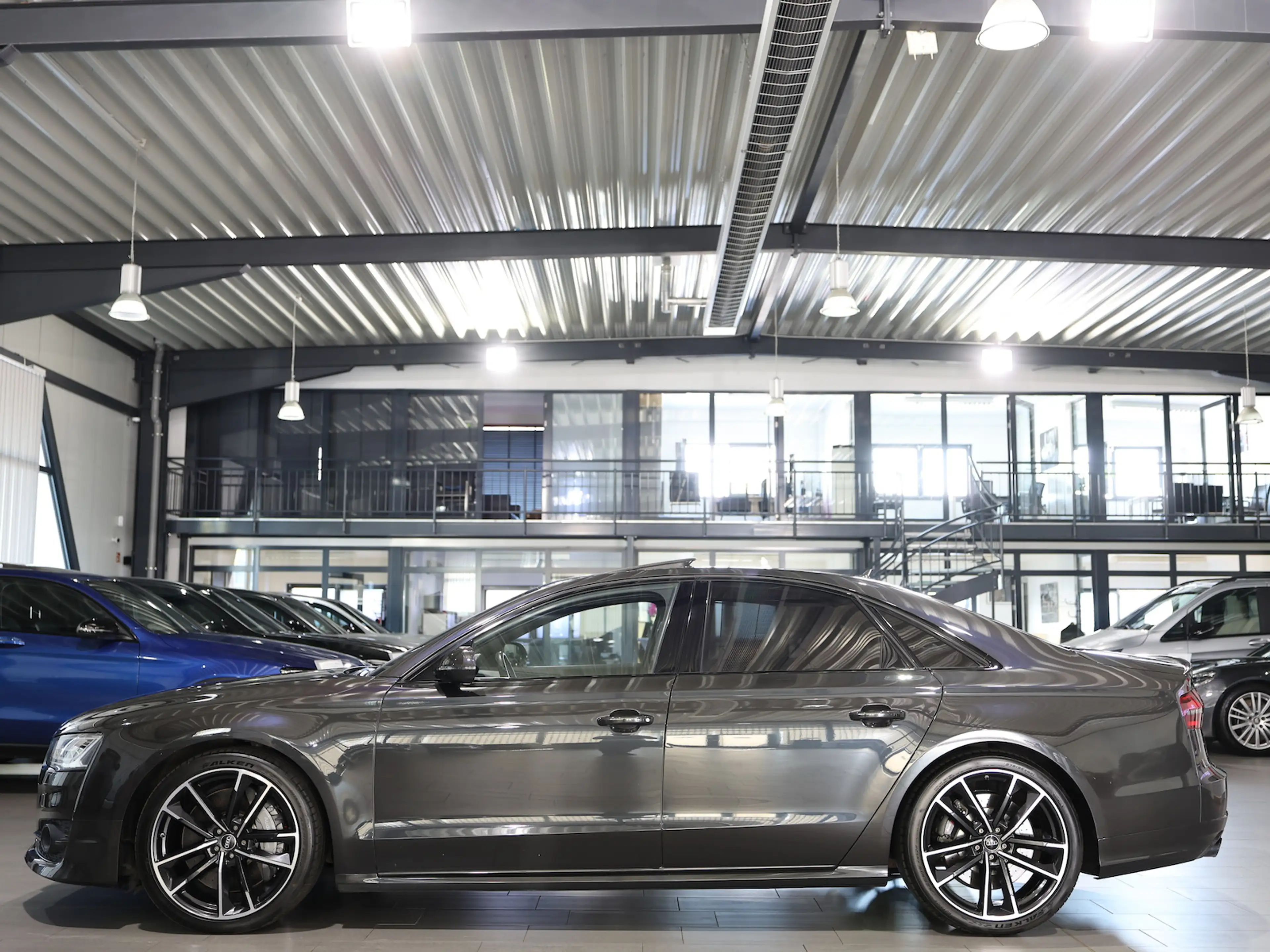 Audi S8 PLUS 4.0 TFSI Q EXCLUSIVE DESIGN BLACK MATRIX — photo 8