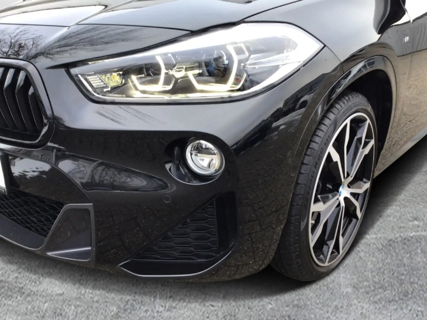 BMW X2 sDrive20i M Sport AHK/ACC/HUD/Panorama/HarmanKardo Noir - 2