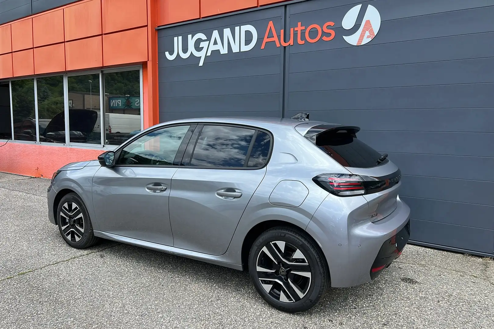 Peugeot 208 NOUVELLE 1.2 100 ALLURE PLUS Szary - 2