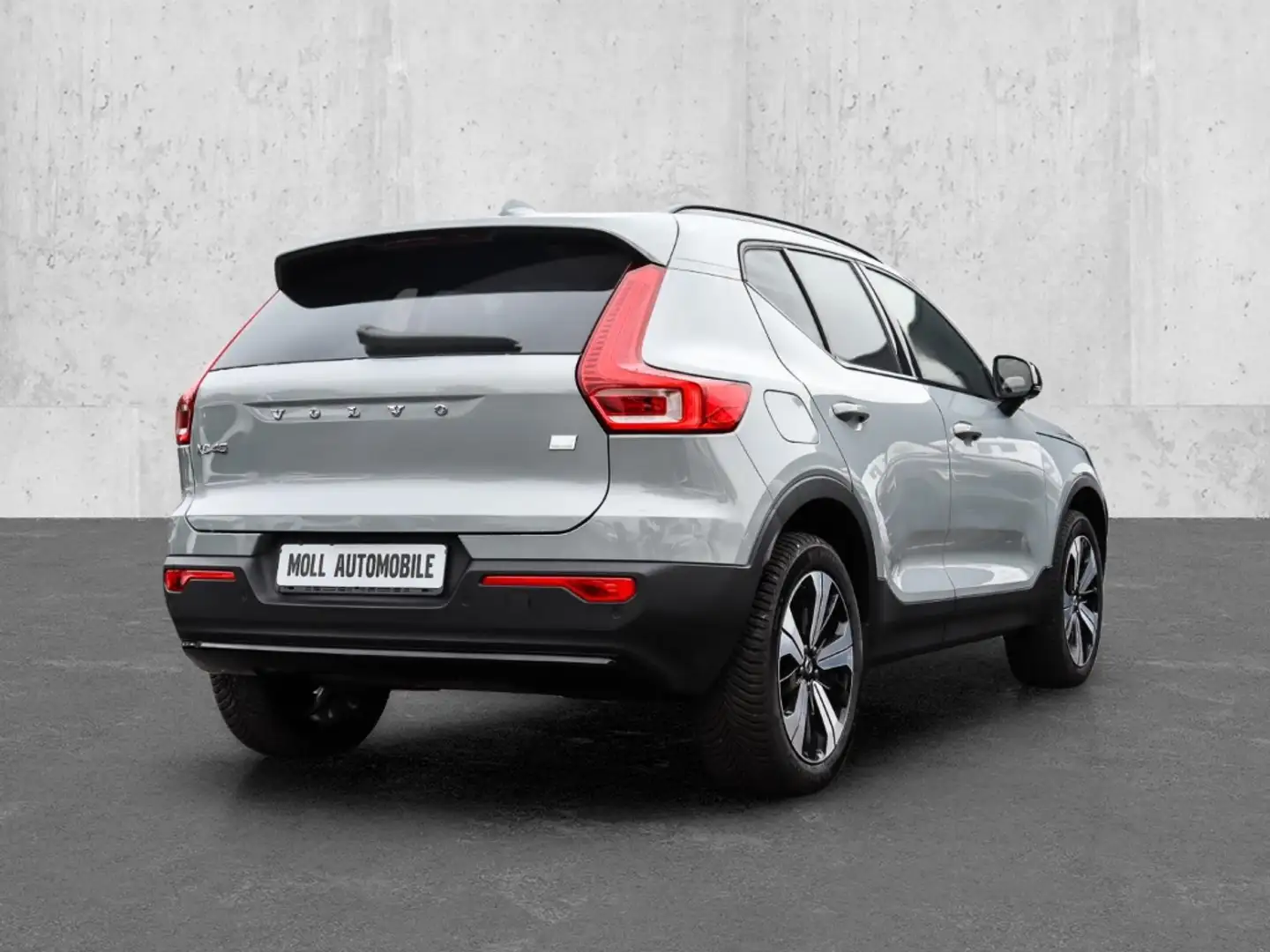 Volvo XC40 Plus Dark Recharge Plug-In Hybrid 2WD T5 Twin Engi Grau - 2