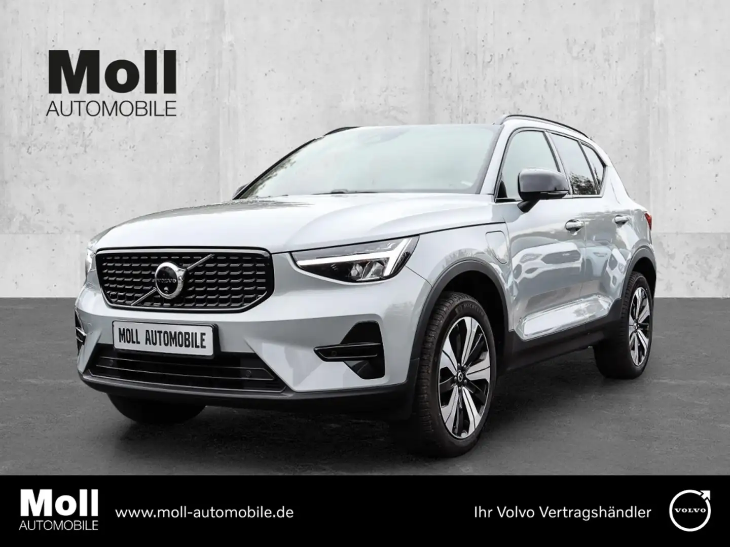 Volvo XC40 Plus Dark Recharge Plug-In Hybrid 2WD T5 Twin Engi Grau - 1