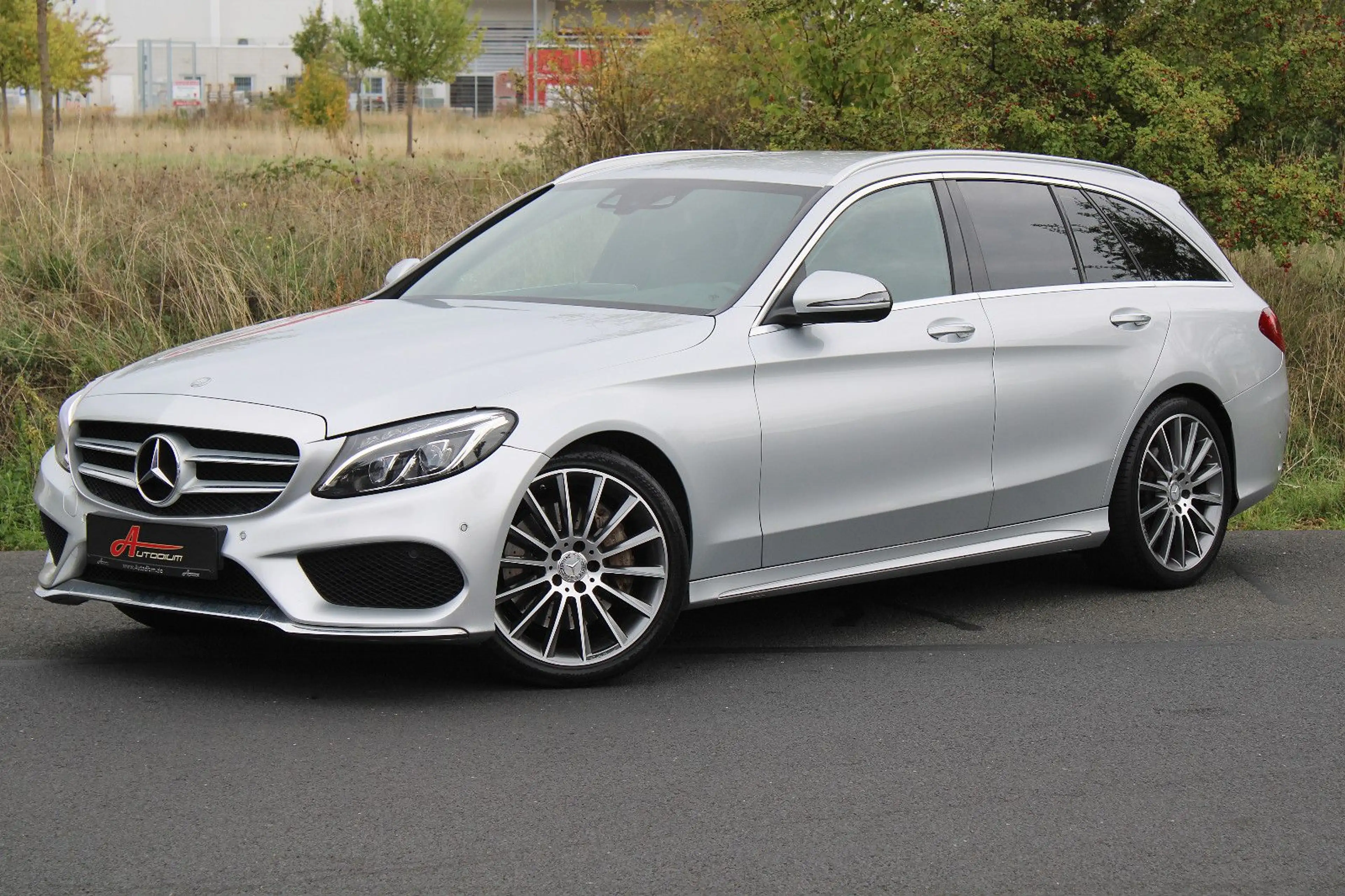 Mercedes-Benz C 250 d *AMG/Burmester/Kamera/HUD/Leder/ILS/19'!*