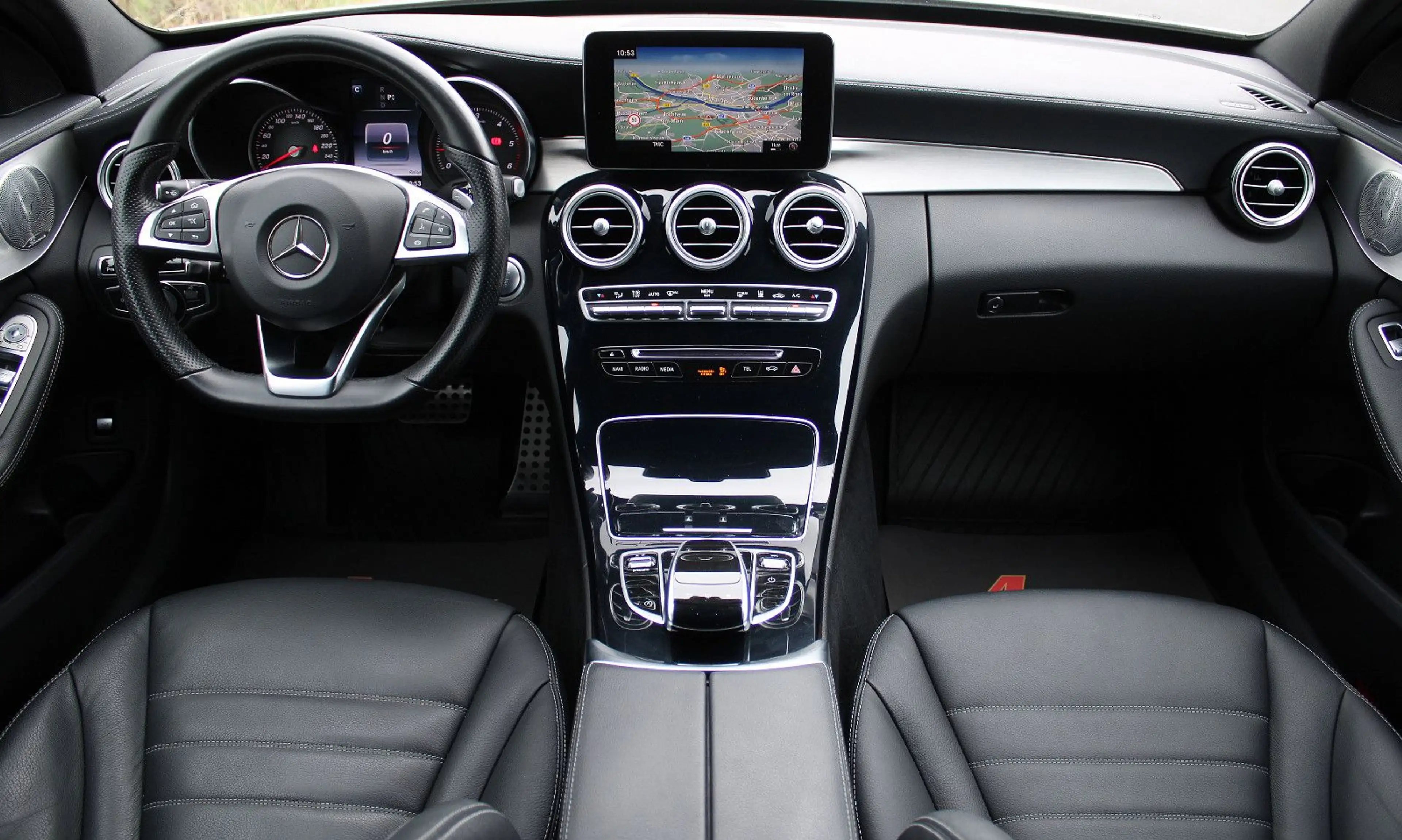 Mercedes-Benz C 250 d *AMG/Burmester/Kamera/HUD/Leder/ILS/19'!* — photo 13