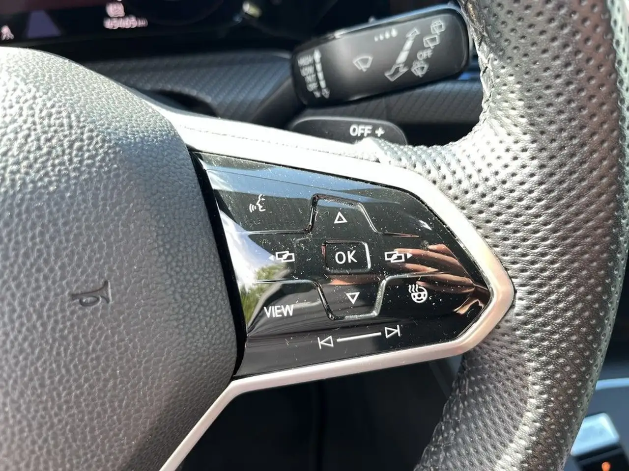 Volkswagen Golf 1.5 eTSI DSG R-line Navi AHK Pano, миниатюра 19