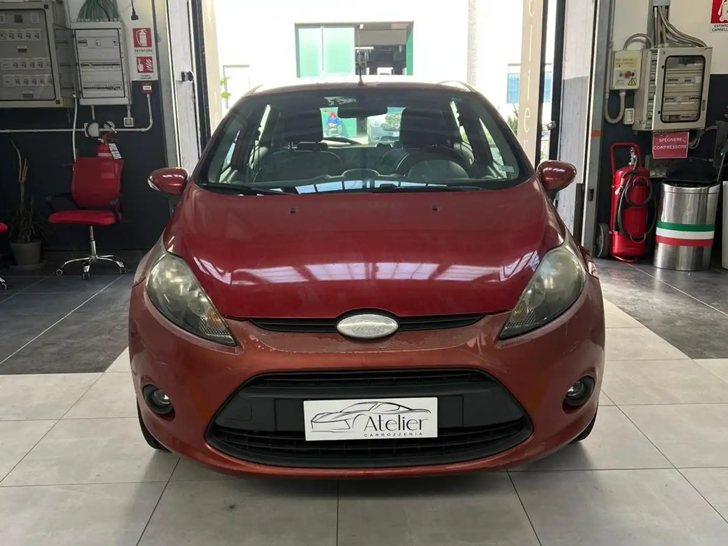 Ford Fiesta Fiesta VI 2008 5p 1.2 16v Titanium 82cv Rouge - 2