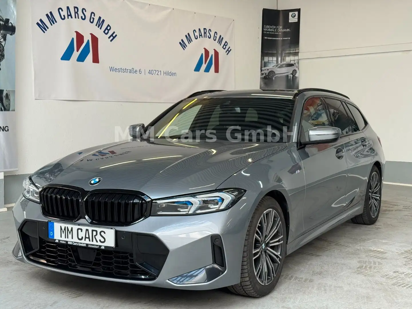 BMW 320 i Touring M Sport ACC|HUD|Pano|DA|HiFi|Memory Grijs - 1
