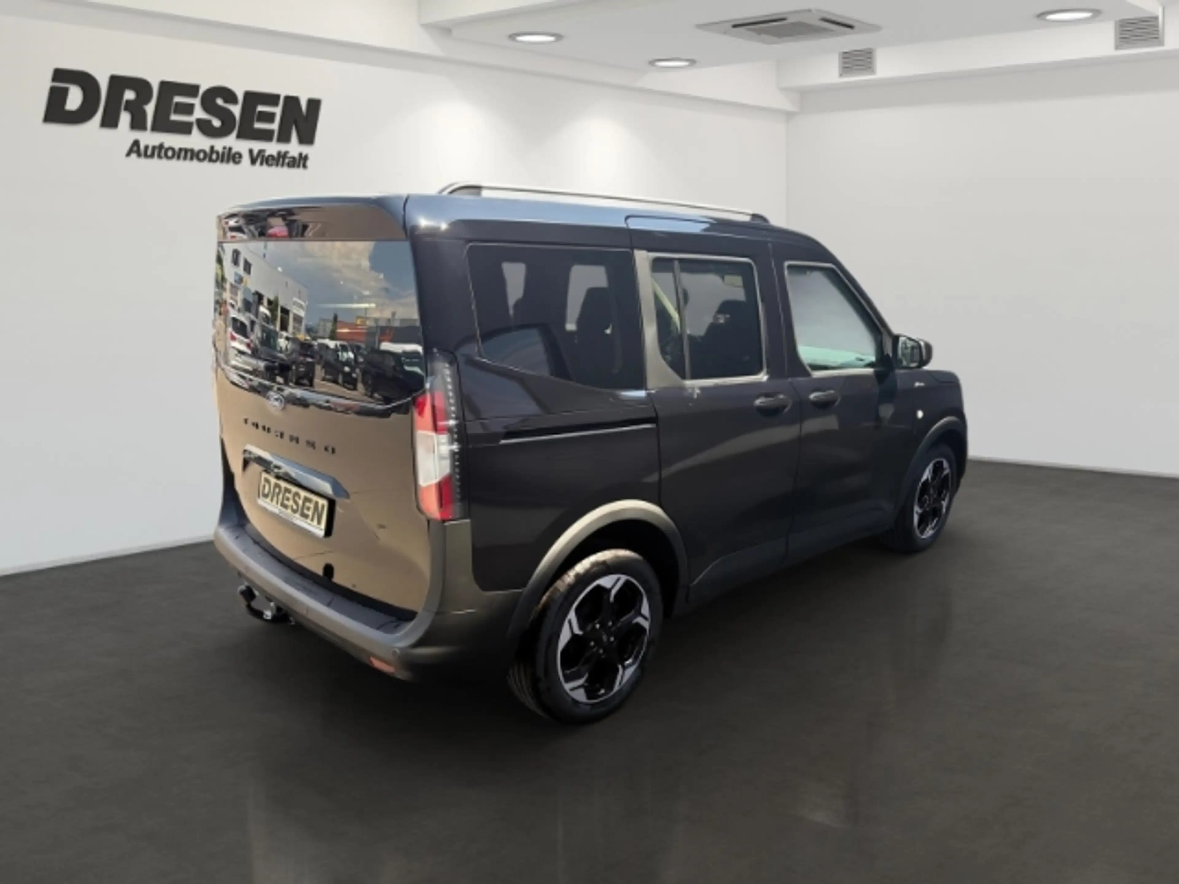 Ford Tourneo Courier Active 1.0 EcoBoost *SITZ-/LENKRADHEIZUNG*ANHÄNGEV — photo 4