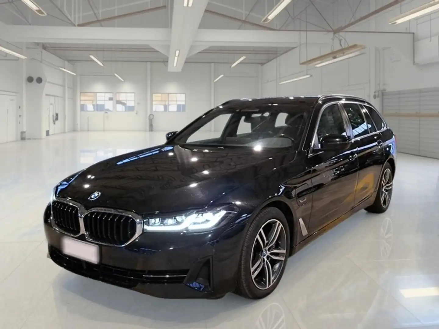 BMW 530 530e Business Auto Touring - 1
