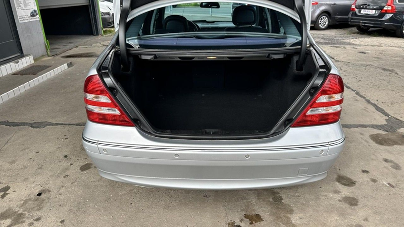 Mercedes-Benz C 200 C200CDI*Automatik*Avantgarde*T-Leder*Klima*Pdc* — photo 5