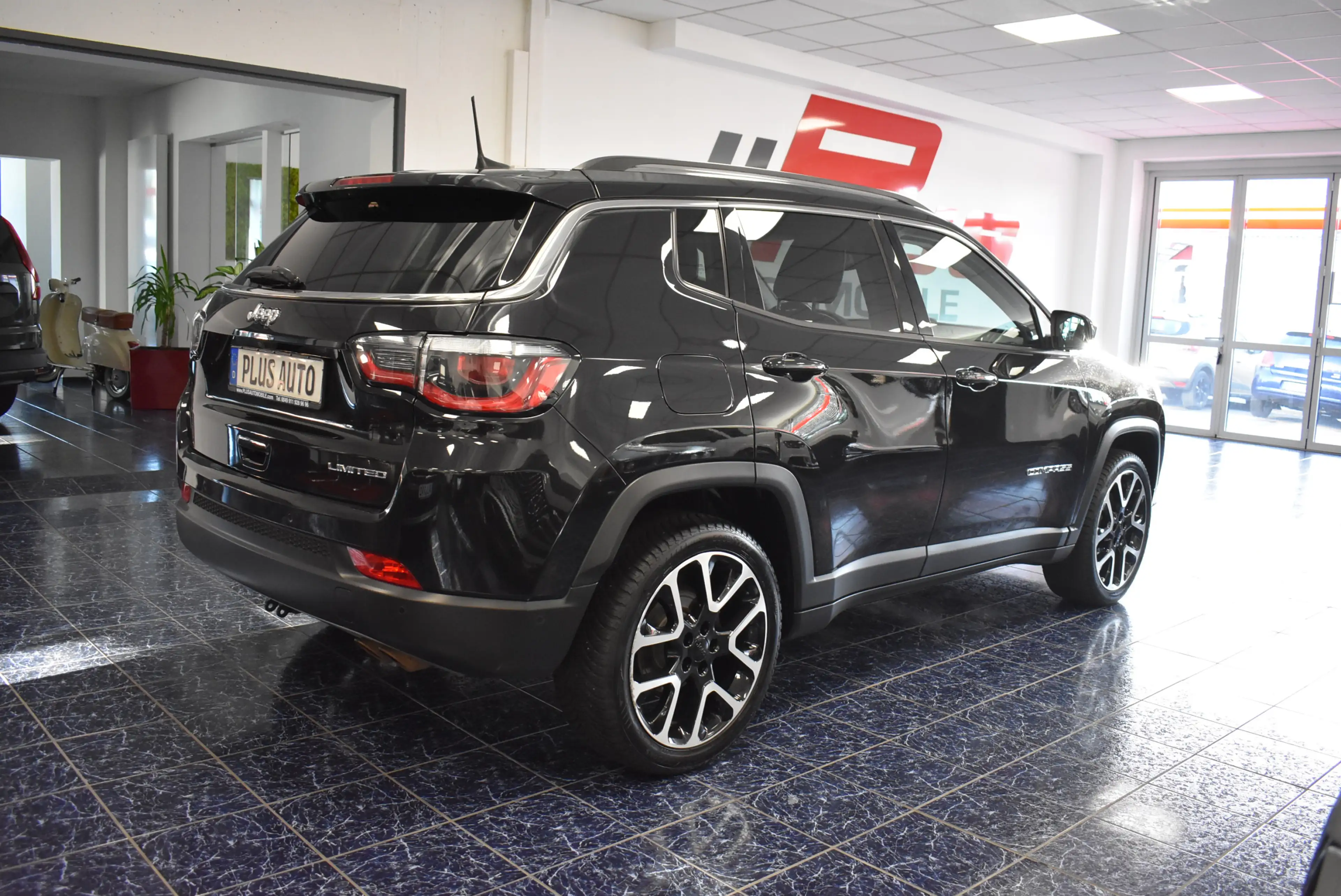 Jeep Compass Limited Aut Navi LED Panor ACC Kamer AHK — photo 3