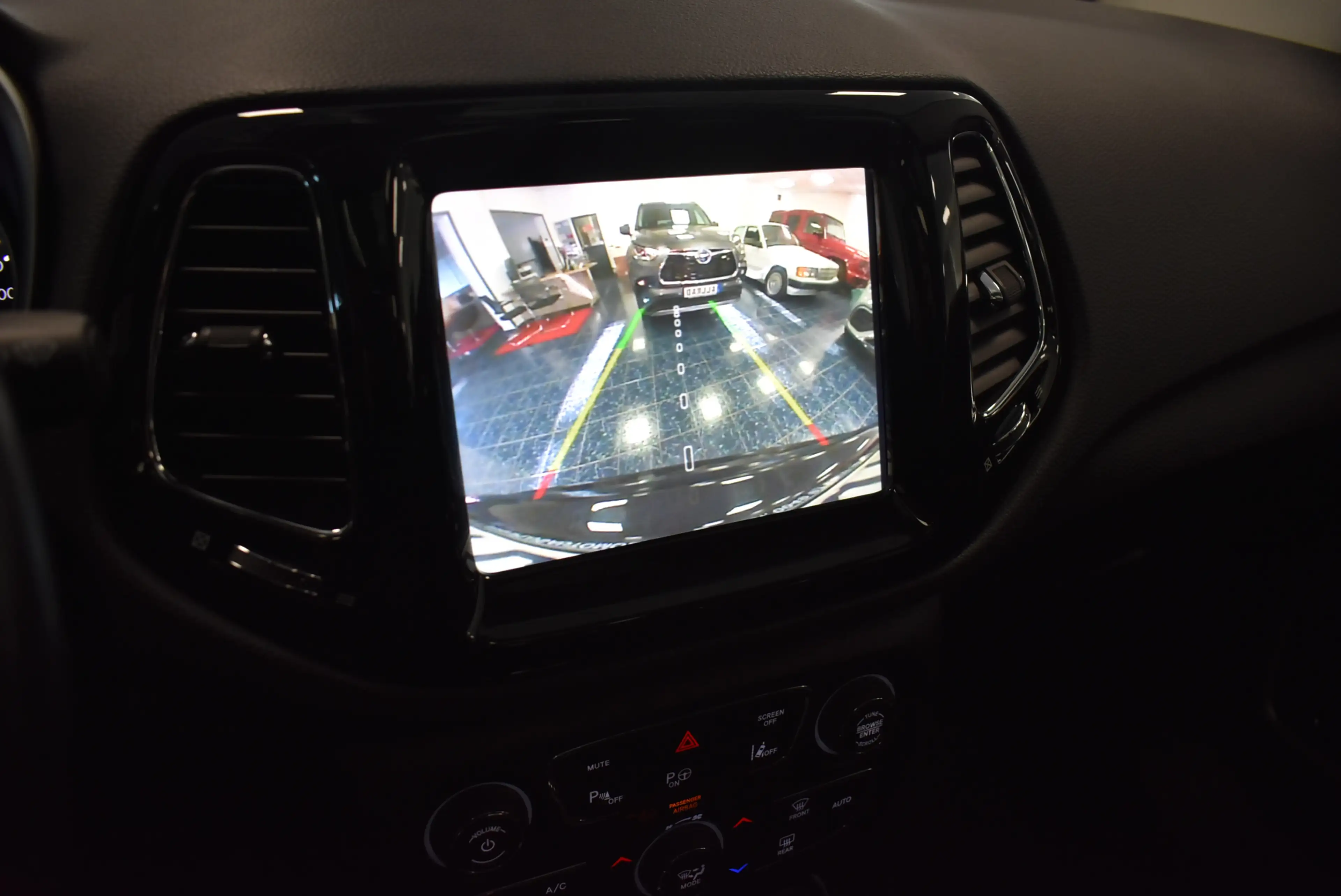 Jeep Compass Limited Aut Navi LED Panor ACC Kamer AHK — photo 10