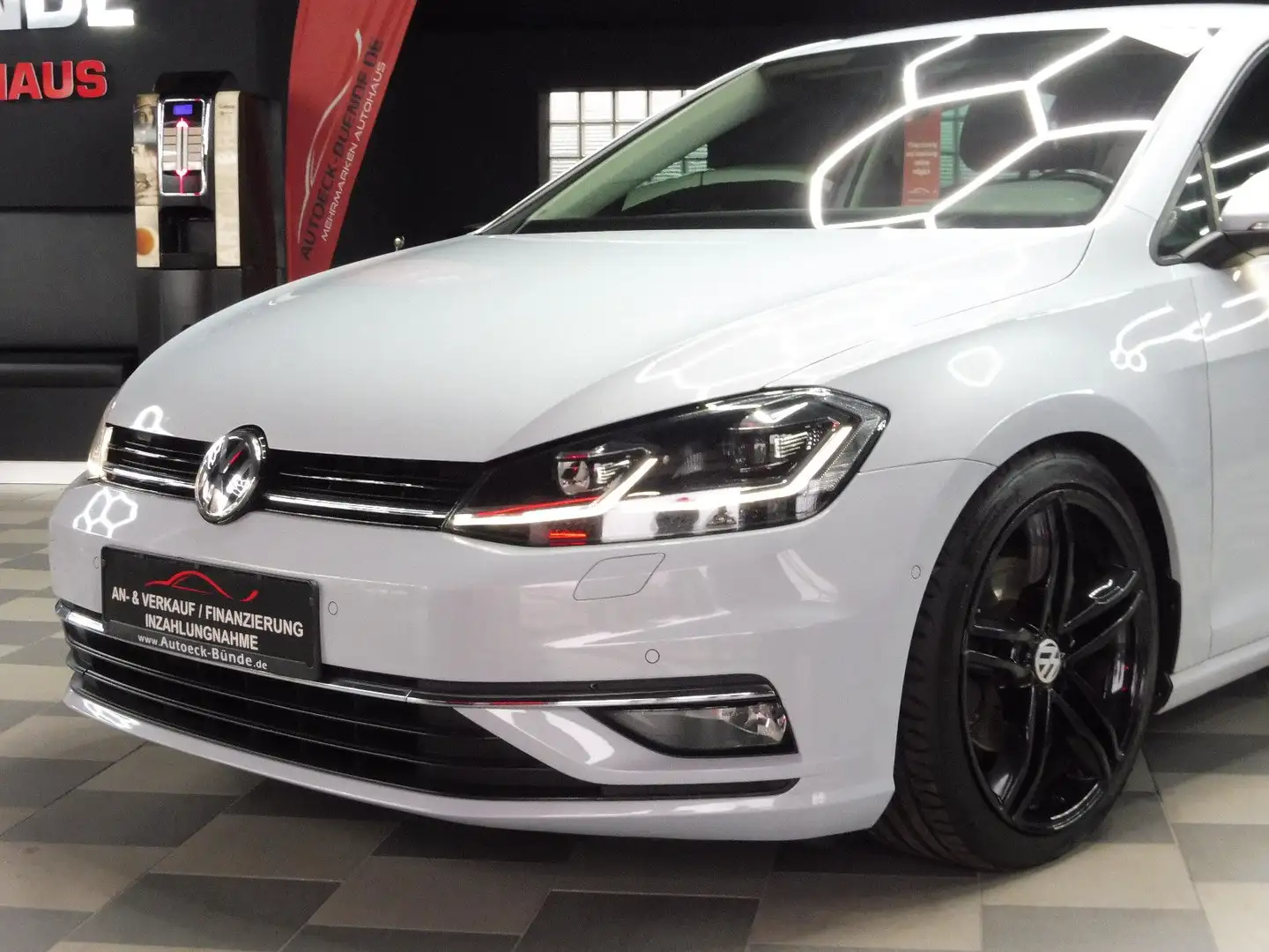 Volkswagen Golf VII Lim. 1.6 TDI Comfortline DSG/AID/NAVI Weiß - 1