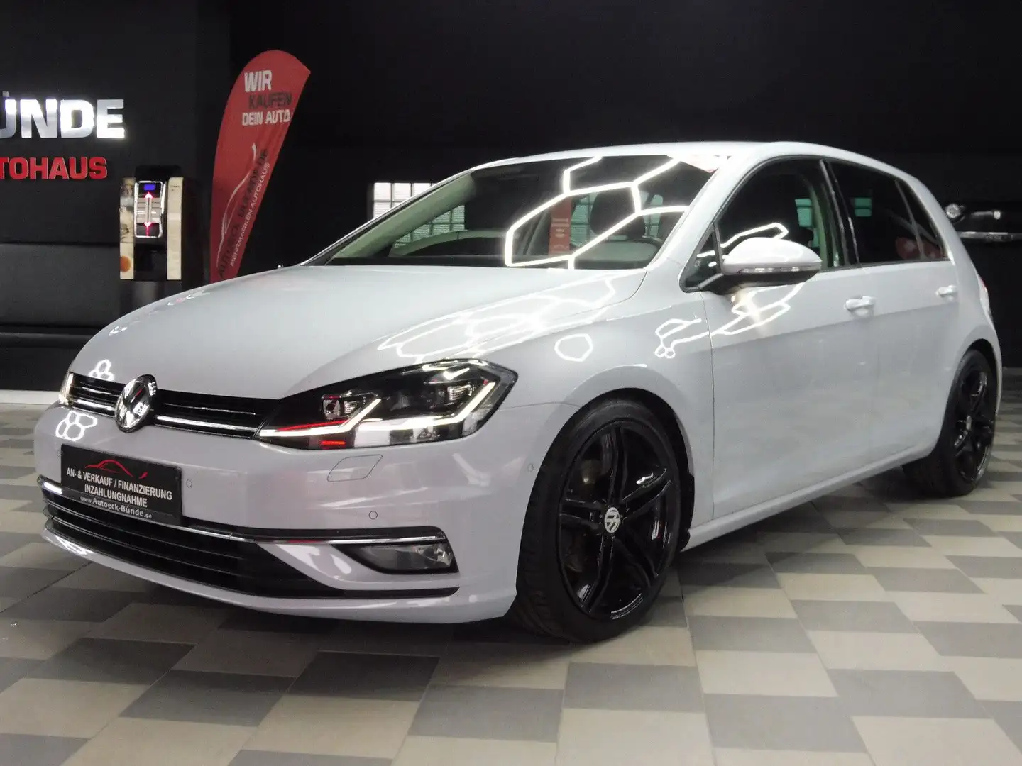 Volkswagen Golf VII Lim. 1.6 TDI Comfortline DSG/AID/NAVI Weiß - 2