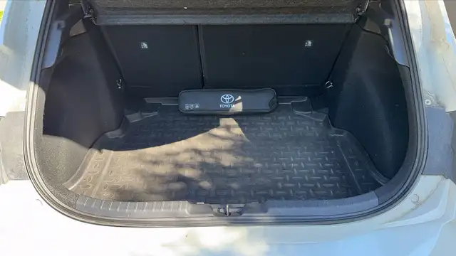 Toyota Corolla view 14