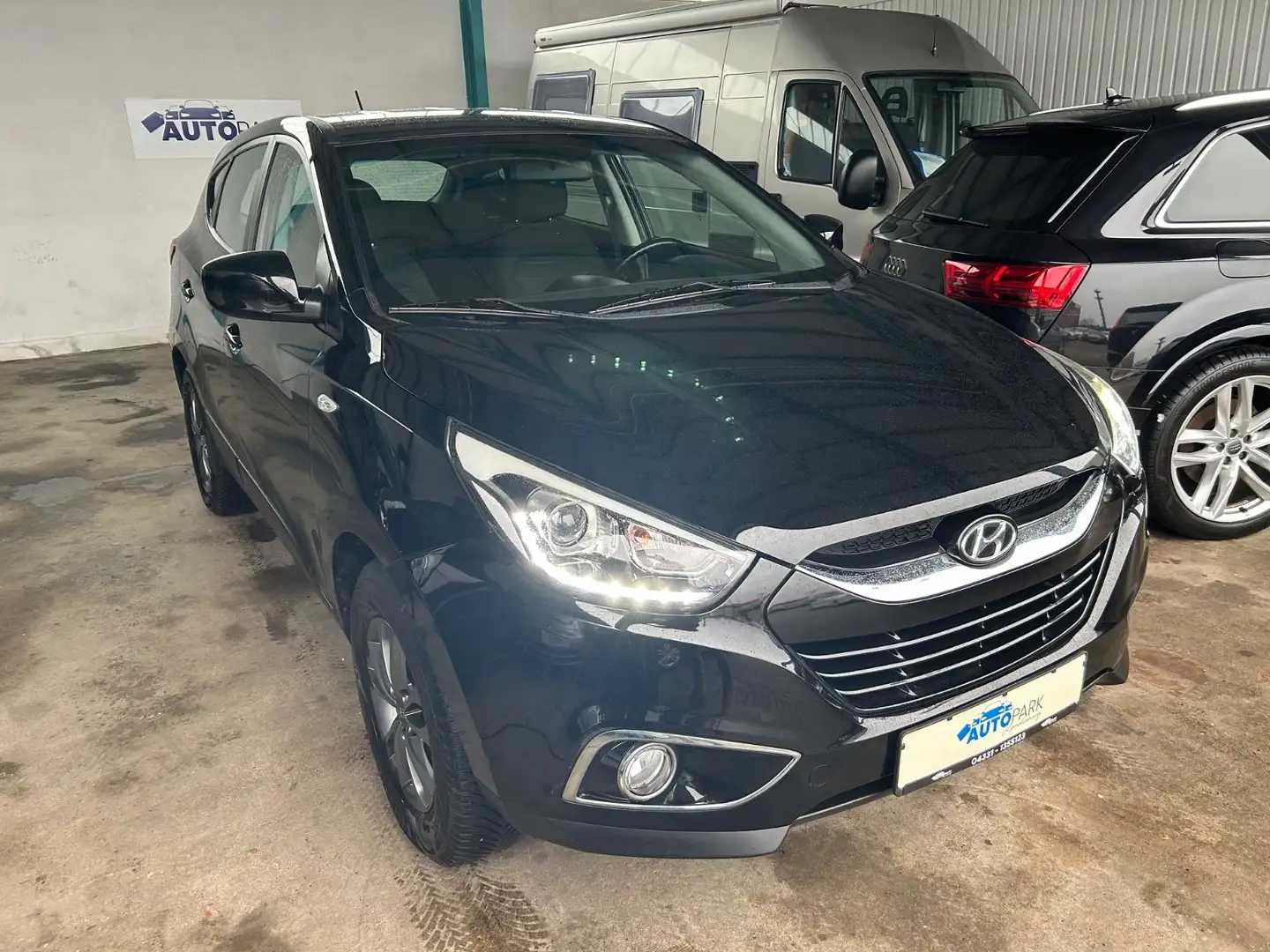 Hyundai iX35 Classic 2WD Schwarz - 2