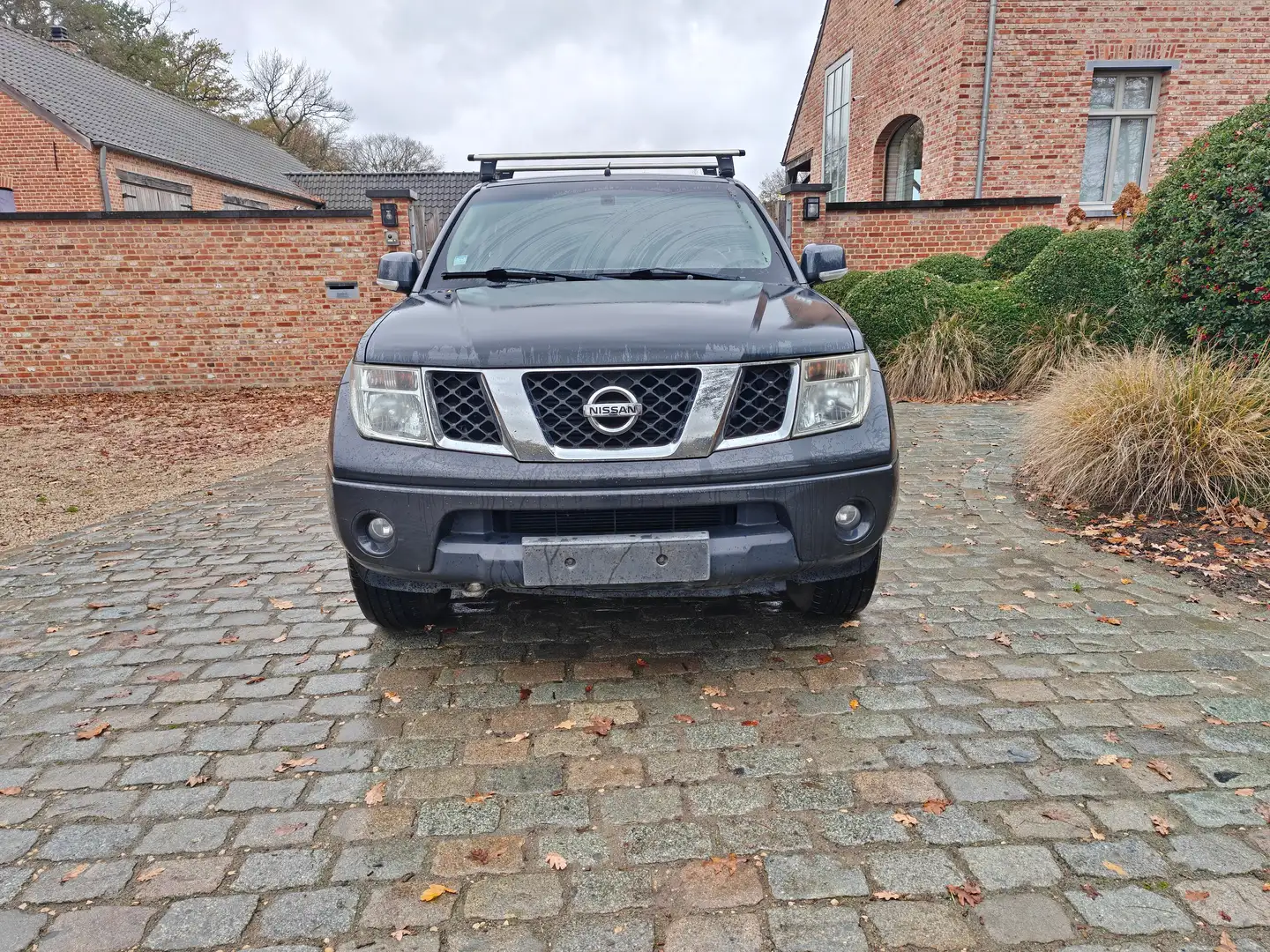 Nissan Navara Navara SE Schwarz - 2