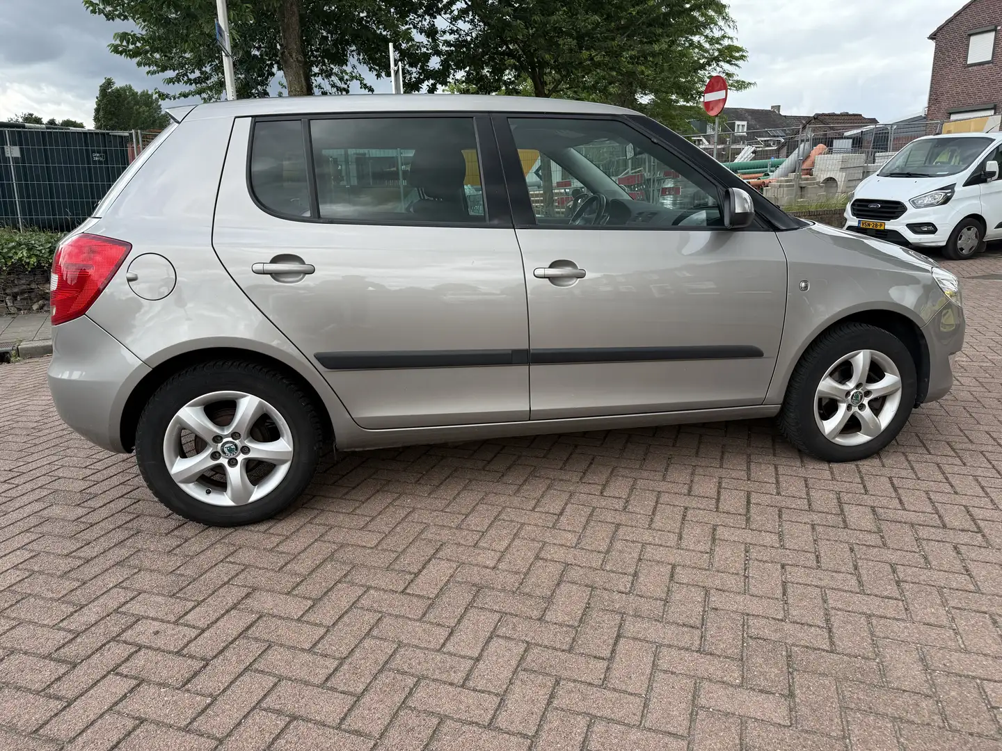 Skoda Fabia 1.2 TSI Elegance Cruise PDC Climate 2011 Bej - 2