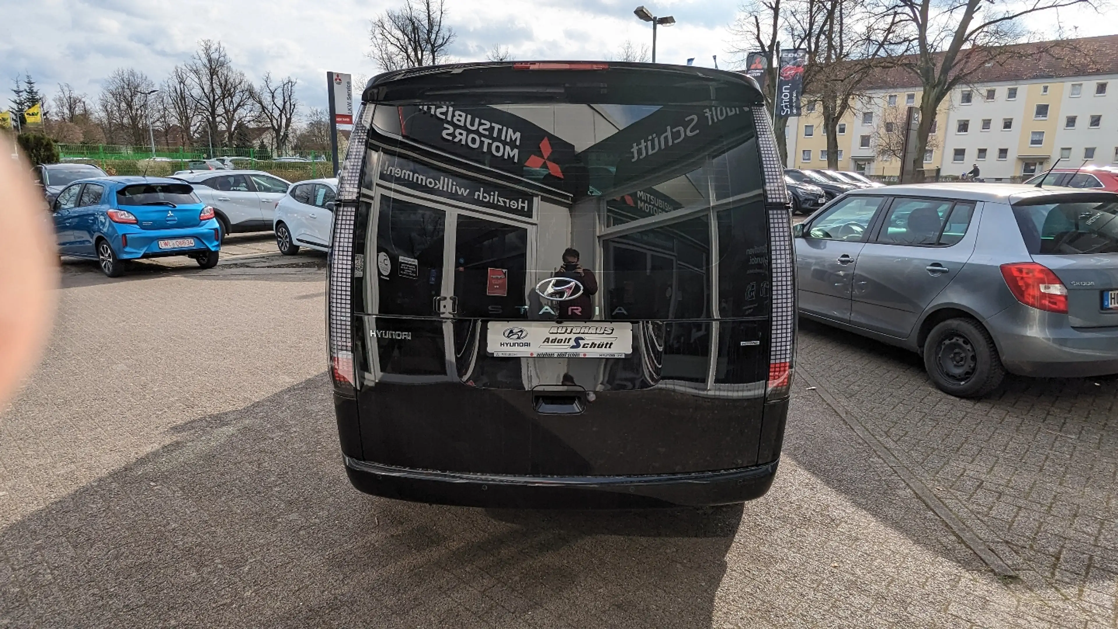 Hyundai STARIA 9-Sitzer 2.2 CRDi 8 A/T 4WD TREND Pano — photo 5