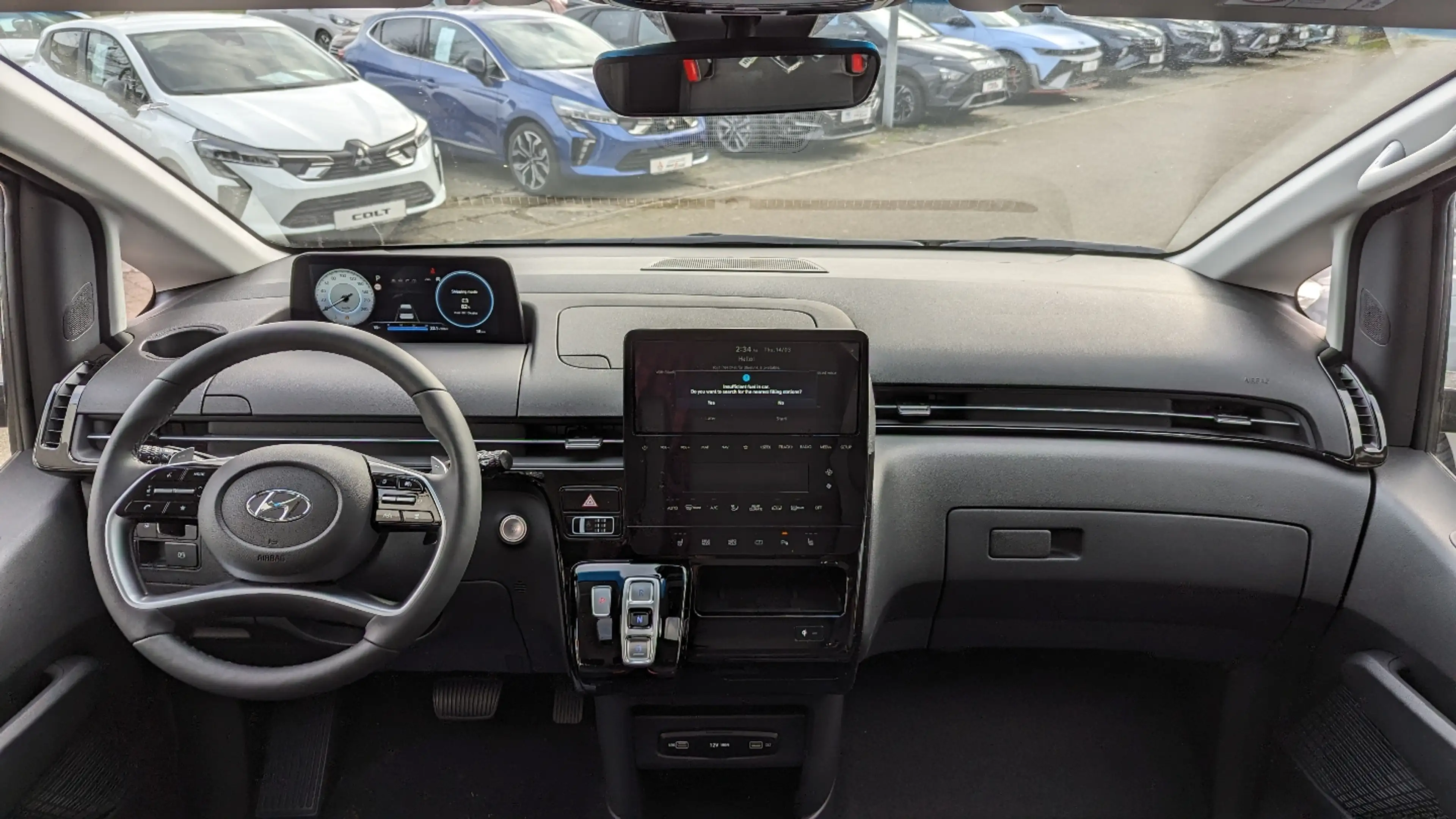 Hyundai STARIA 9-Sitzer 2.2 CRDi 8 A/T 4WD TREND Pano — photo 12
