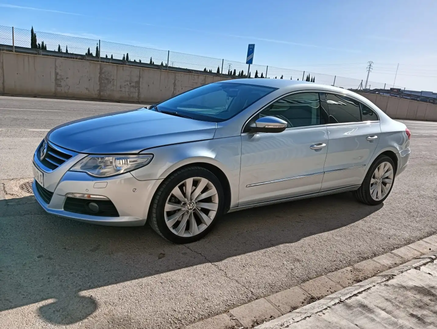 Volkswagen Passat CC 2.0TDI 4M DSG 170 Plateado - 1
