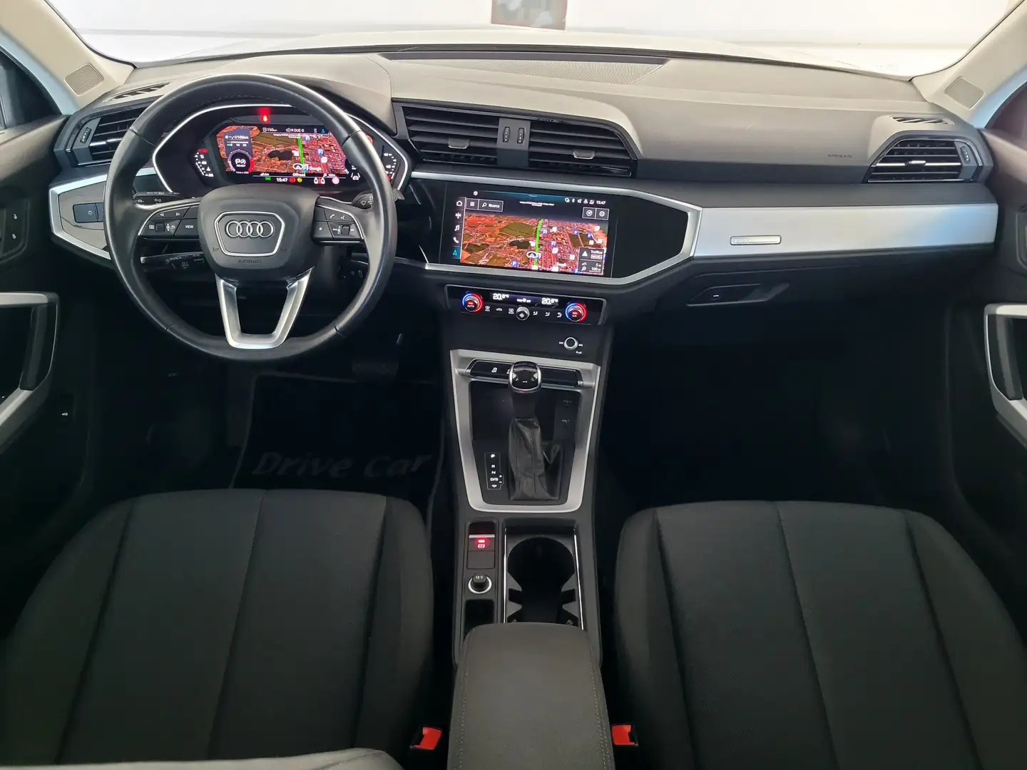 Audi Q3 35 TDI S TRONIC LED NAVI COCKPIT CARPLAY Schwarz - 2
