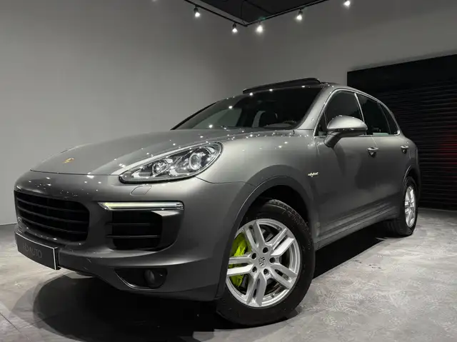 Porsche Cayenne 3.0i V6 S E-HYBRiD/SPORT CHRONO/TOIT PANO/1er PRO/