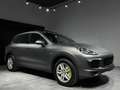 Porsche Cayenne 3.0i V6 S Tiptronic/SPORT CHRONO/TOIT PANO/1ER PRO Grijs - thumbnail 11