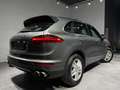 Porsche Cayenne 3.0i V6 S Tiptronic/SPORT CHRONO/TOIT PANO/1ER PRO Grijs - thumbnail 3