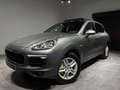 Porsche Cayenne 3.0i V6 S Tiptronic/SPORT CHRONO/TOIT PANO/1ER PRO Grijs - thumbnail 2