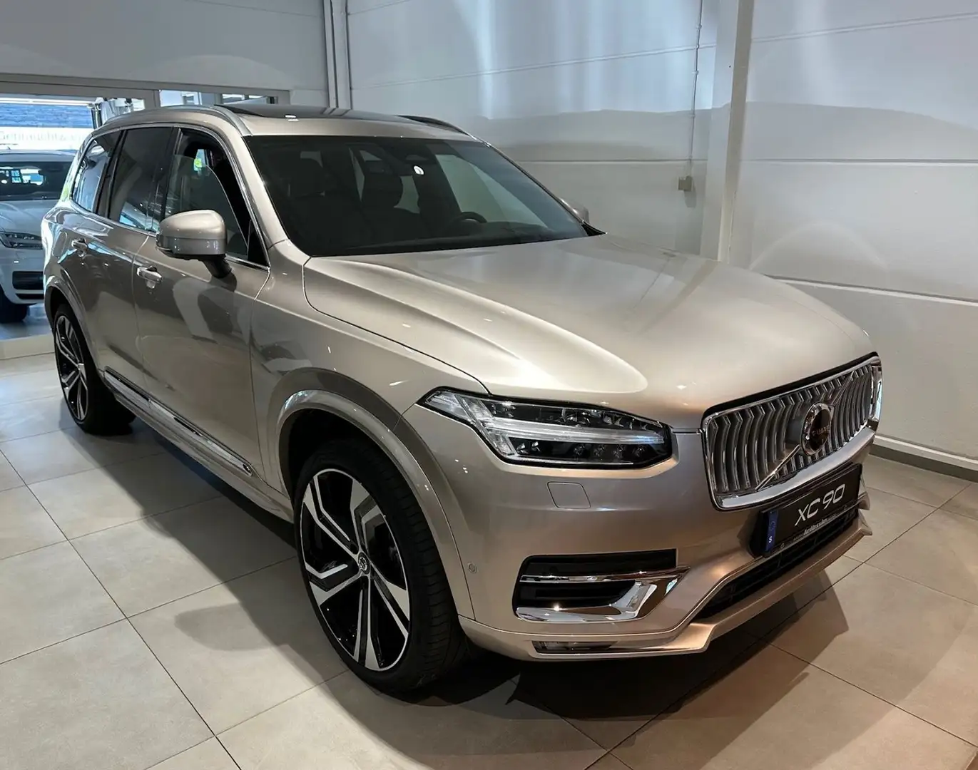 Volvo XC90 B5 Ultimate Bright AWD - 7Sitze- Luftfahrw. Beige - 1