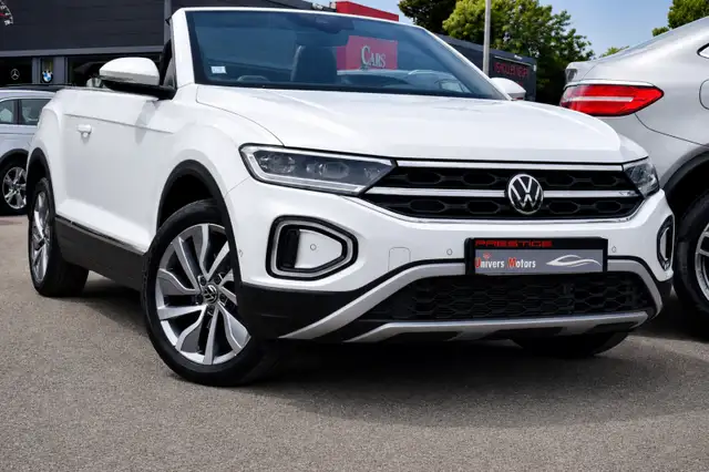 Volkswagen T-Roc main image