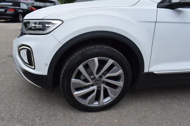 Volkswagen T-Roc view 6