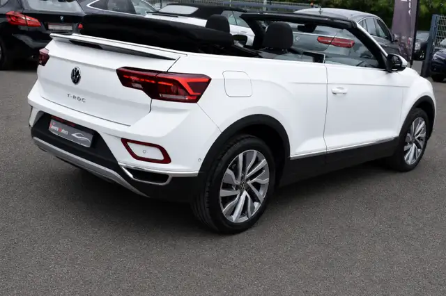Volkswagen T-Roc view 4