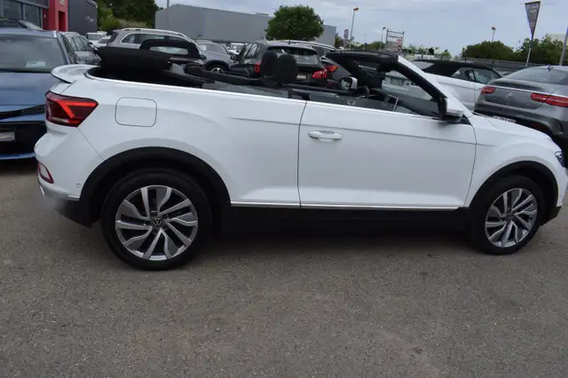 Volkswagen T-Roc view 15