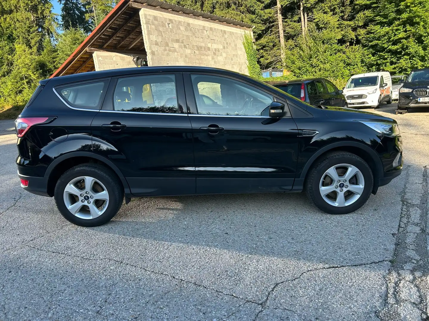 Ford Kuga Trend AHK, Xenon, Winterpaket Schwarz - 2