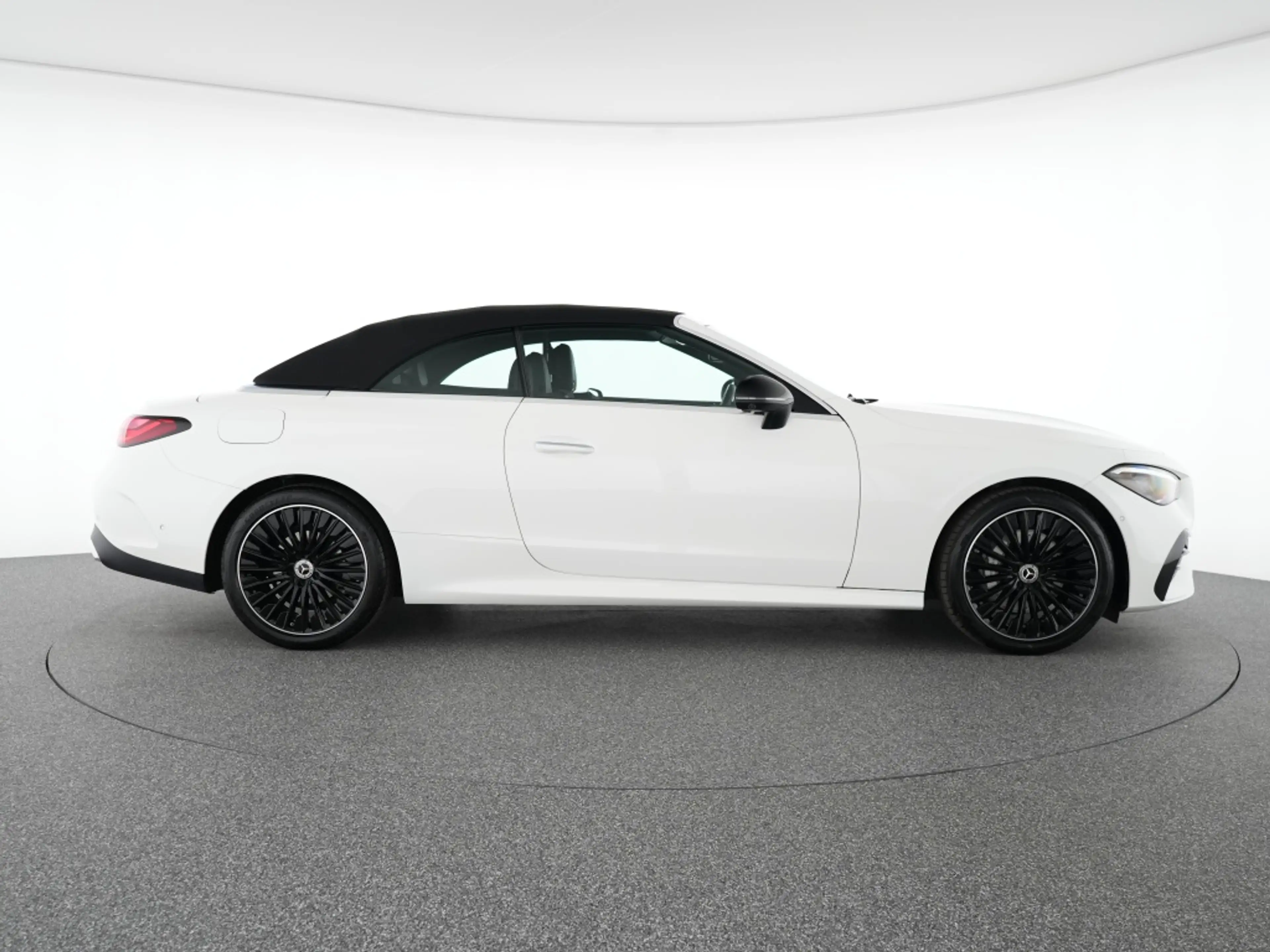 Mercedes-Benz CLE 200 Cabriolet AMG Advanced+ Night Standhzg. 360 ° — photo 5